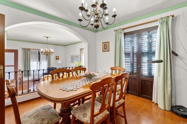 5 soverom Villa til salgs i Arroyo de la Miel, Benalmádena med svømmebasseng garasje - € 1 100 000 (Ref: 9525501)