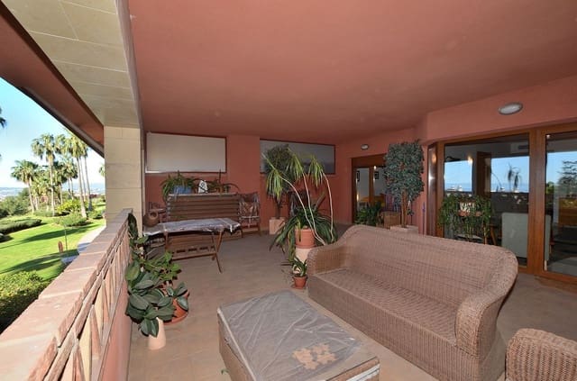 Apartamento de 3 habitaciones en Benalmádena en venta con piscina garaje - 449.000 € (Ref: 9594461)