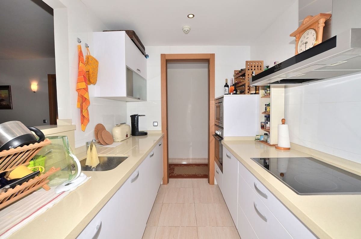 3 bedroom Apartment for sale in Benalmadena with pool garage - € 449,000 (Ref: 9594461)