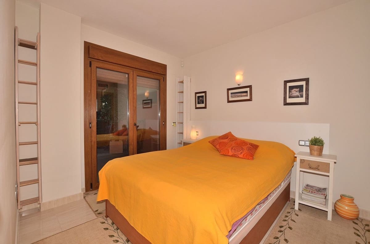 3 bedroom Apartment for sale in Benalmadena with pool garage - € 449,000 (Ref: 9594461)