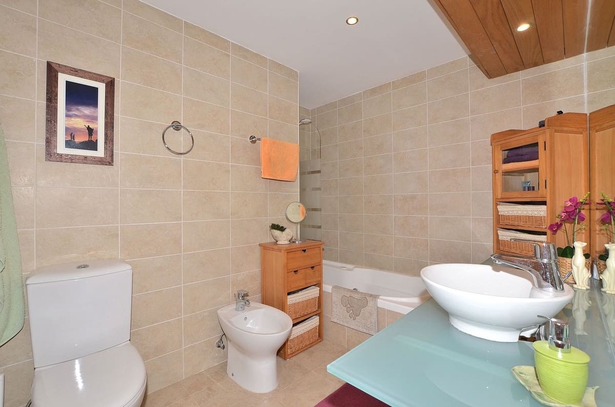 3 bedroom Apartment for sale in Benalmadena with pool garage - € 449,000 (Ref: 9594461)