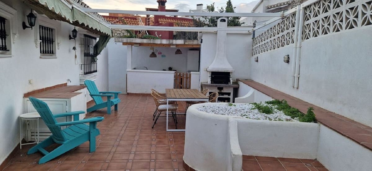 3 bedroom Villa for sale in Fuengirola with pool garage - € 599,990 (Ref: 9597274)