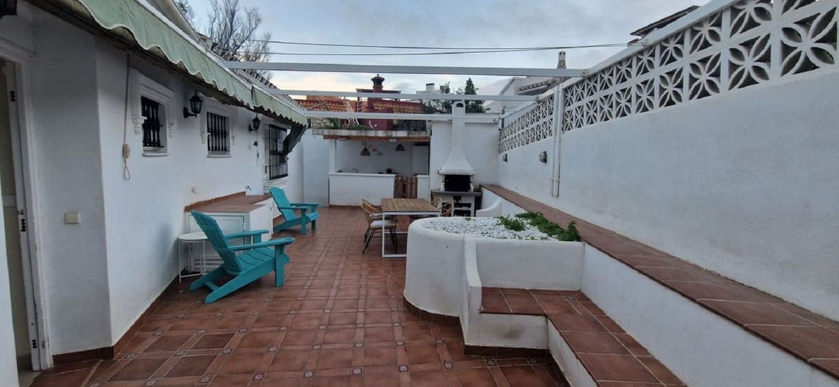 3 soveværelse Villa til salg i Fuengirola med swimmingpool garage - € 599.990 (Ref: 9597274)