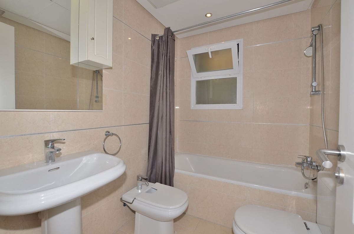 3 bedroom Apartment for sale in Torrequebrada with pool garage - € 465,000 (Ref: 9685949)