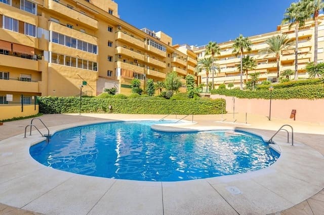 2 bedroom Apartment for sale in Fuengirola with pool - € 269,000 (Ref: 9713563)