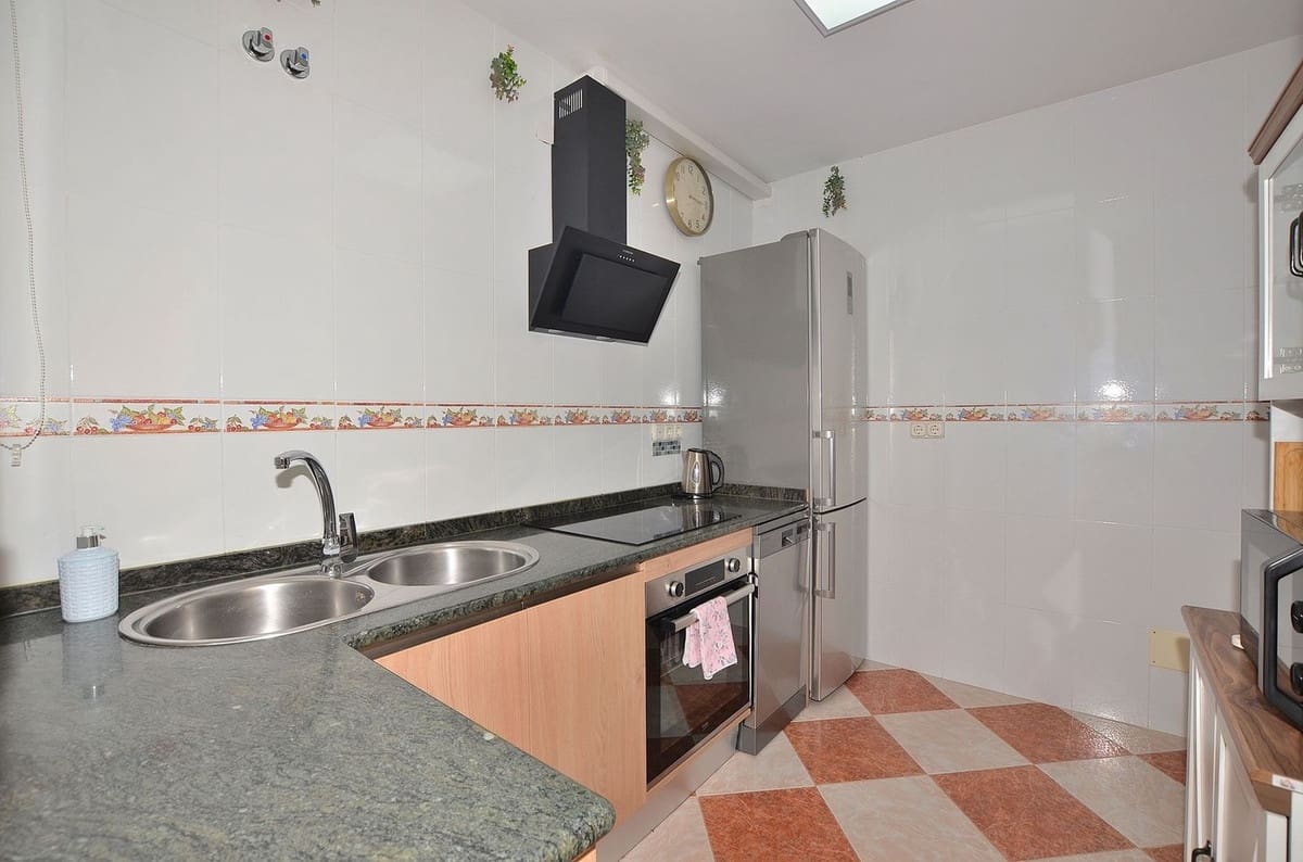 2 bedroom Townhouse for sale in Fuengirola - € 949,000 (Ref: 9721157)