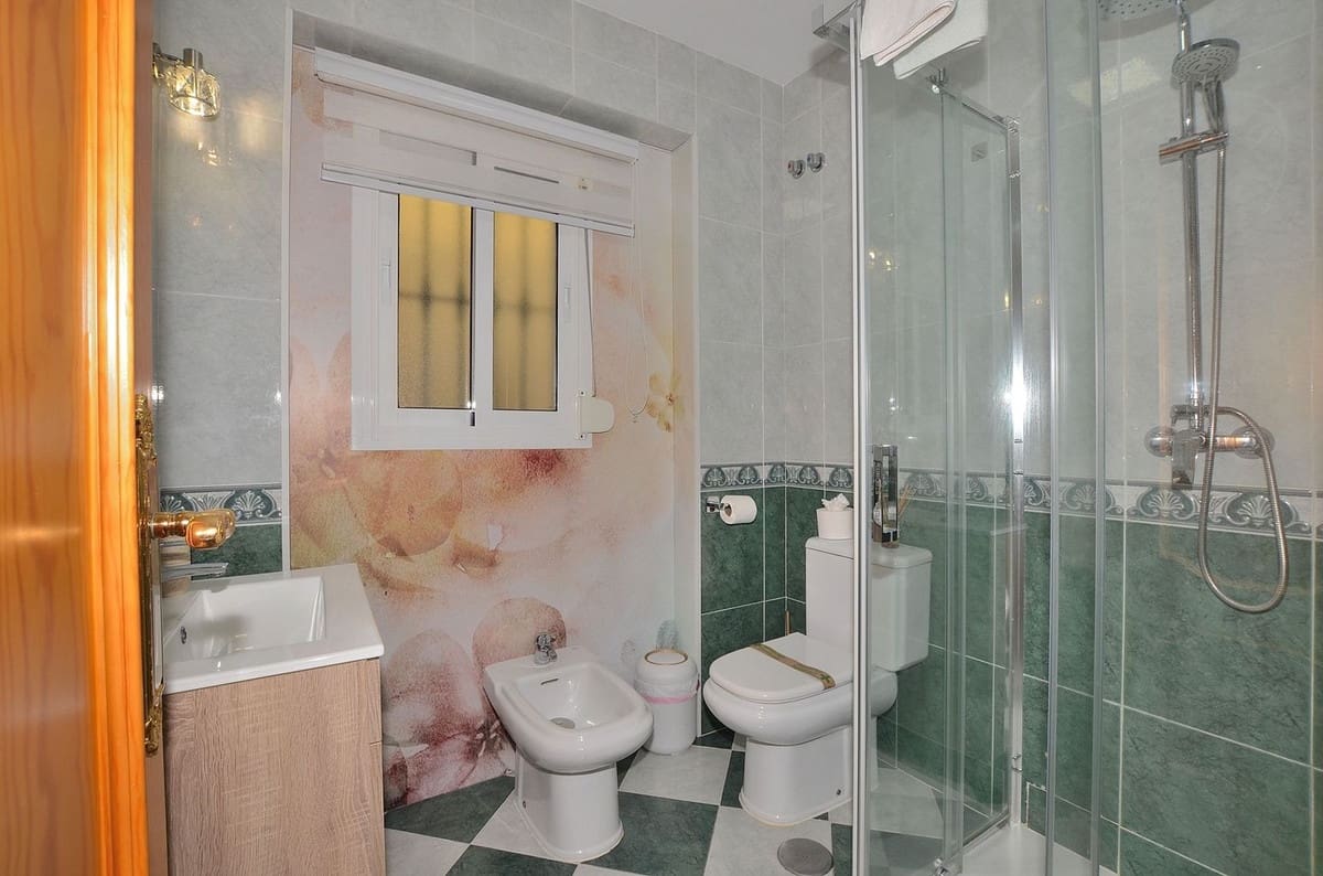 2 bedroom Townhouse for sale in Fuengirola - € 949,000 (Ref: 9721157)