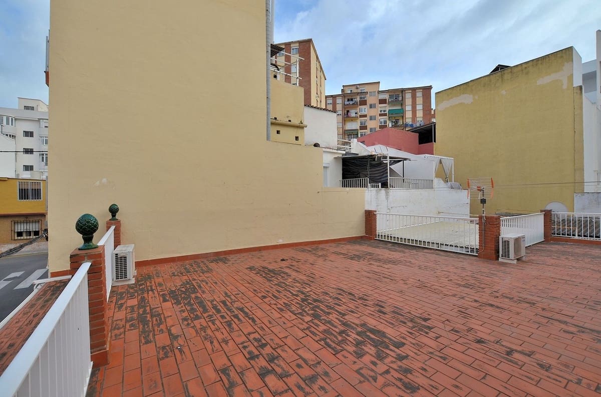 2 bedroom Townhouse for sale in Fuengirola - € 949,000 (Ref: 9721157)