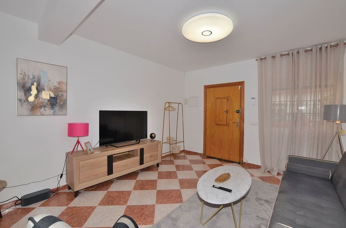 2 bedroom Townhouse for sale in Fuengirola - € 949,000 (Ref: 9721157)