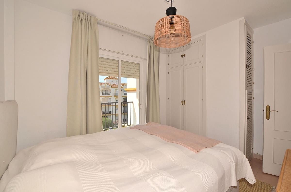 2 quarto Penthouse para venda em Fuengirola com piscina - 325 000 € (Ref: 9747289)