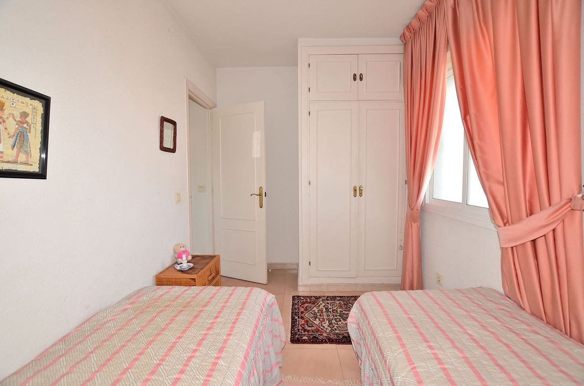 2 quarto Penthouse para venda em Fuengirola com piscina - 325 000 € (Ref: 9747289)