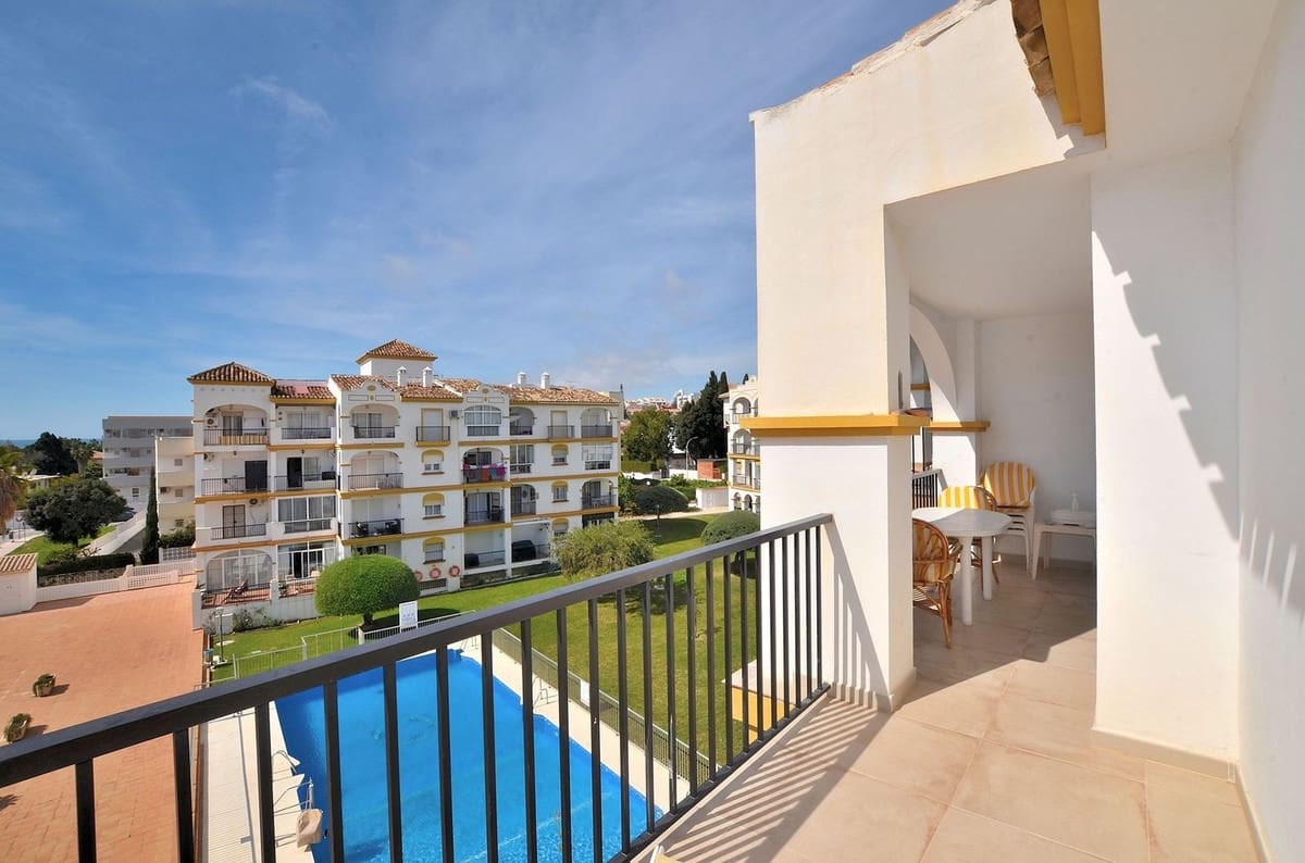 2 quarto Penthouse para venda em Fuengirola com piscina - 325 000 € (Ref: 9747289)