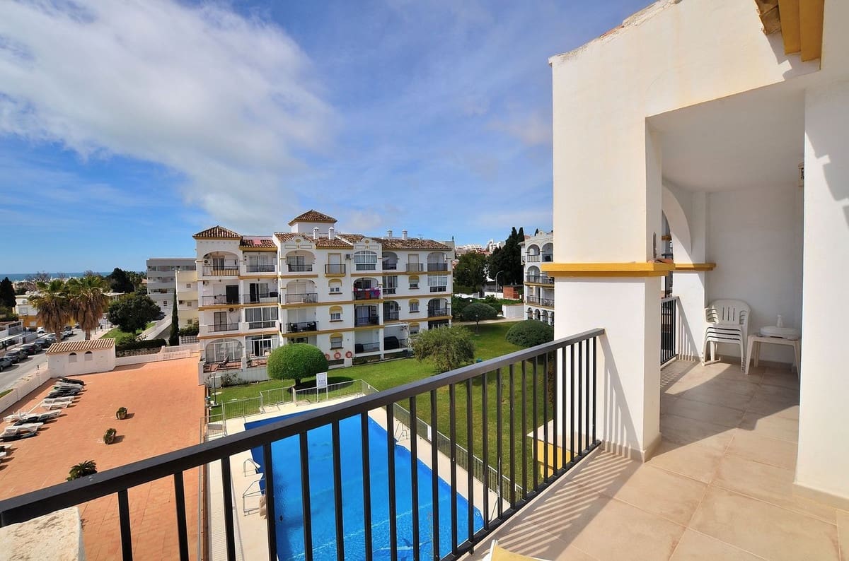 2 quarto Penthouse para venda em Fuengirola com piscina - 325 000 € (Ref: 9747289)