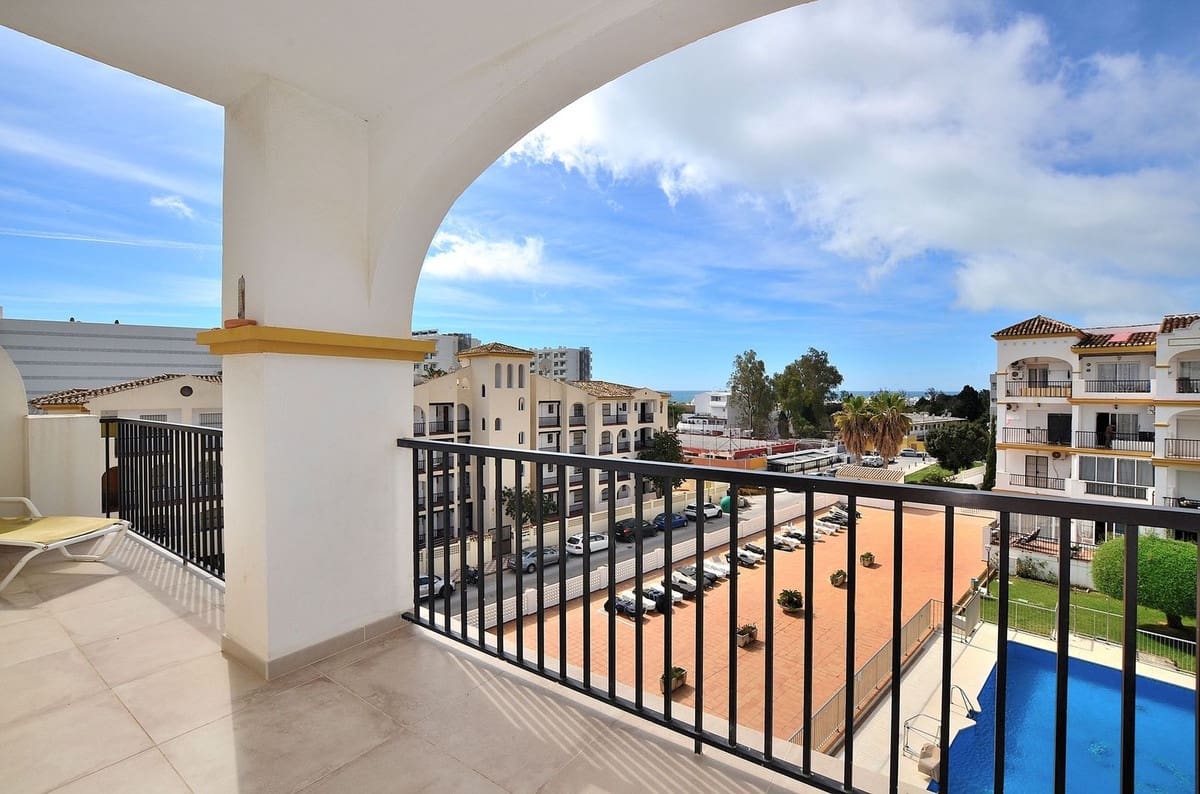 2 quarto Penthouse para venda em Fuengirola com piscina - 325 000 € (Ref: 9747289)