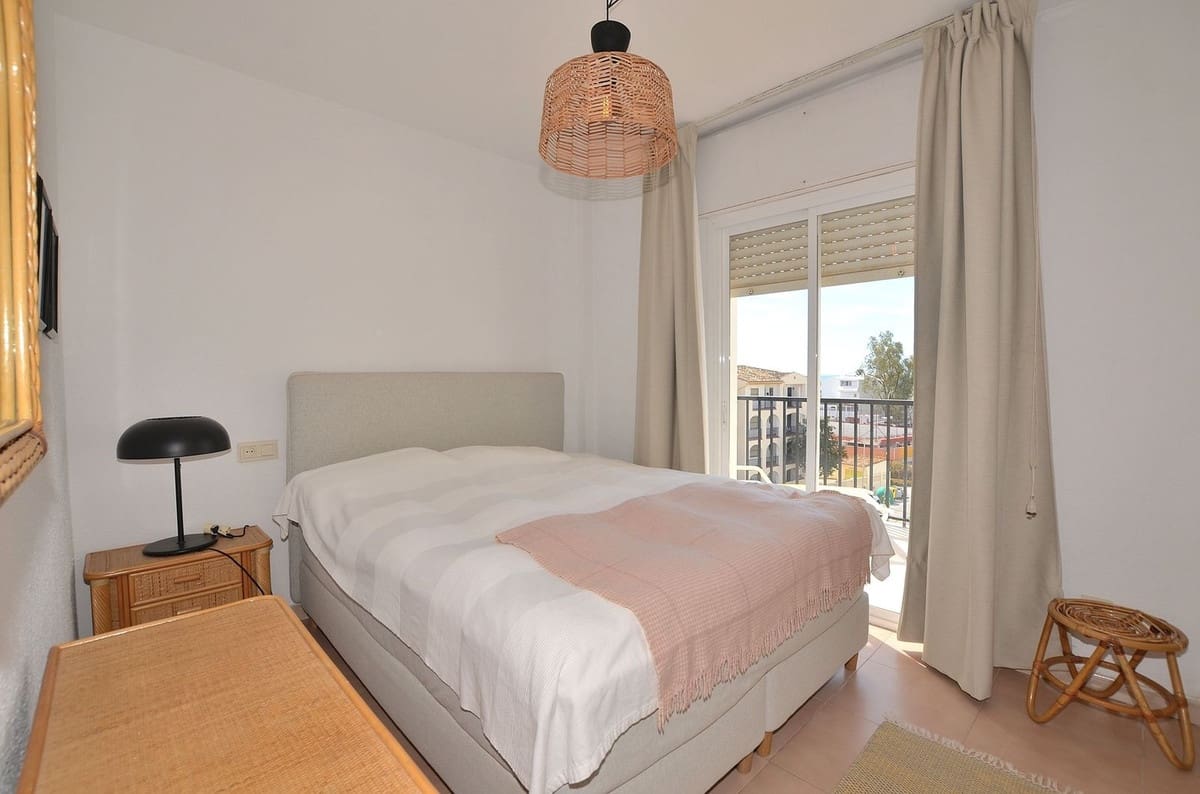 2 quarto Penthouse para venda em Fuengirola com piscina - 325 000 € (Ref: 9747289)