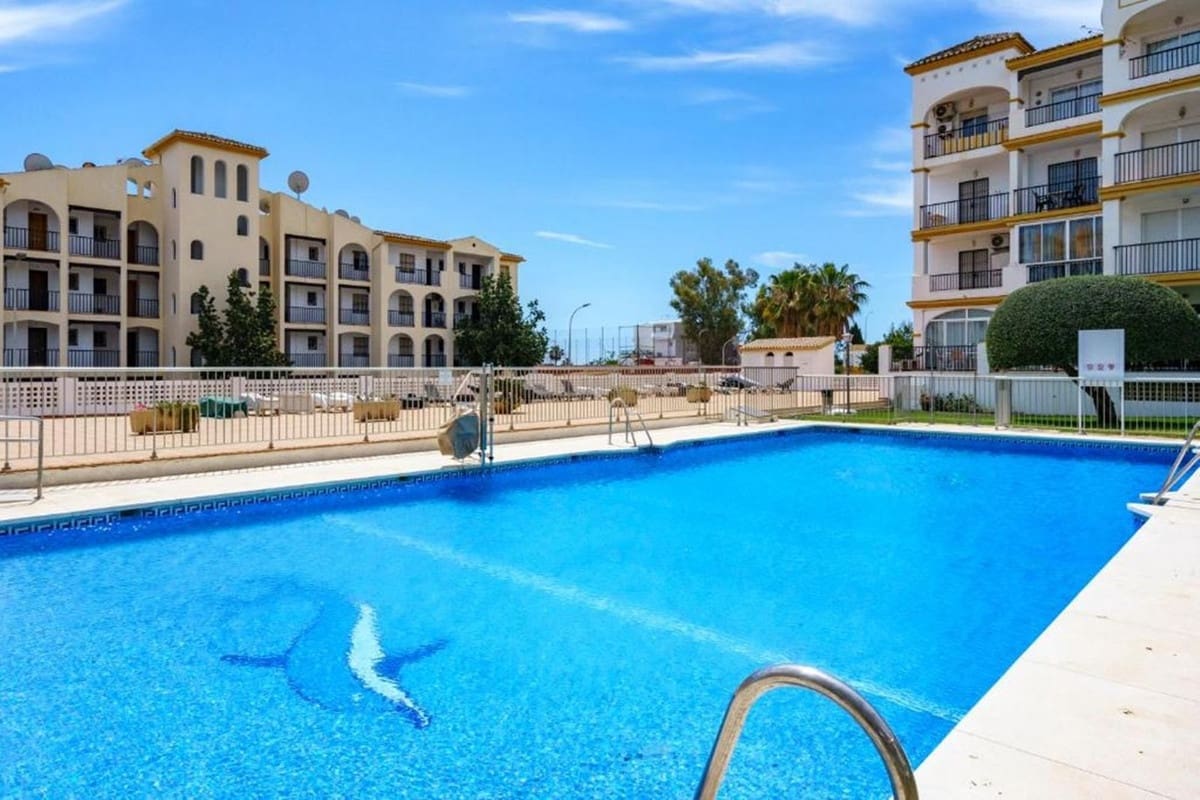 2 quarto Penthouse para venda em Fuengirola com piscina - 325 000 € (Ref: 9747289)