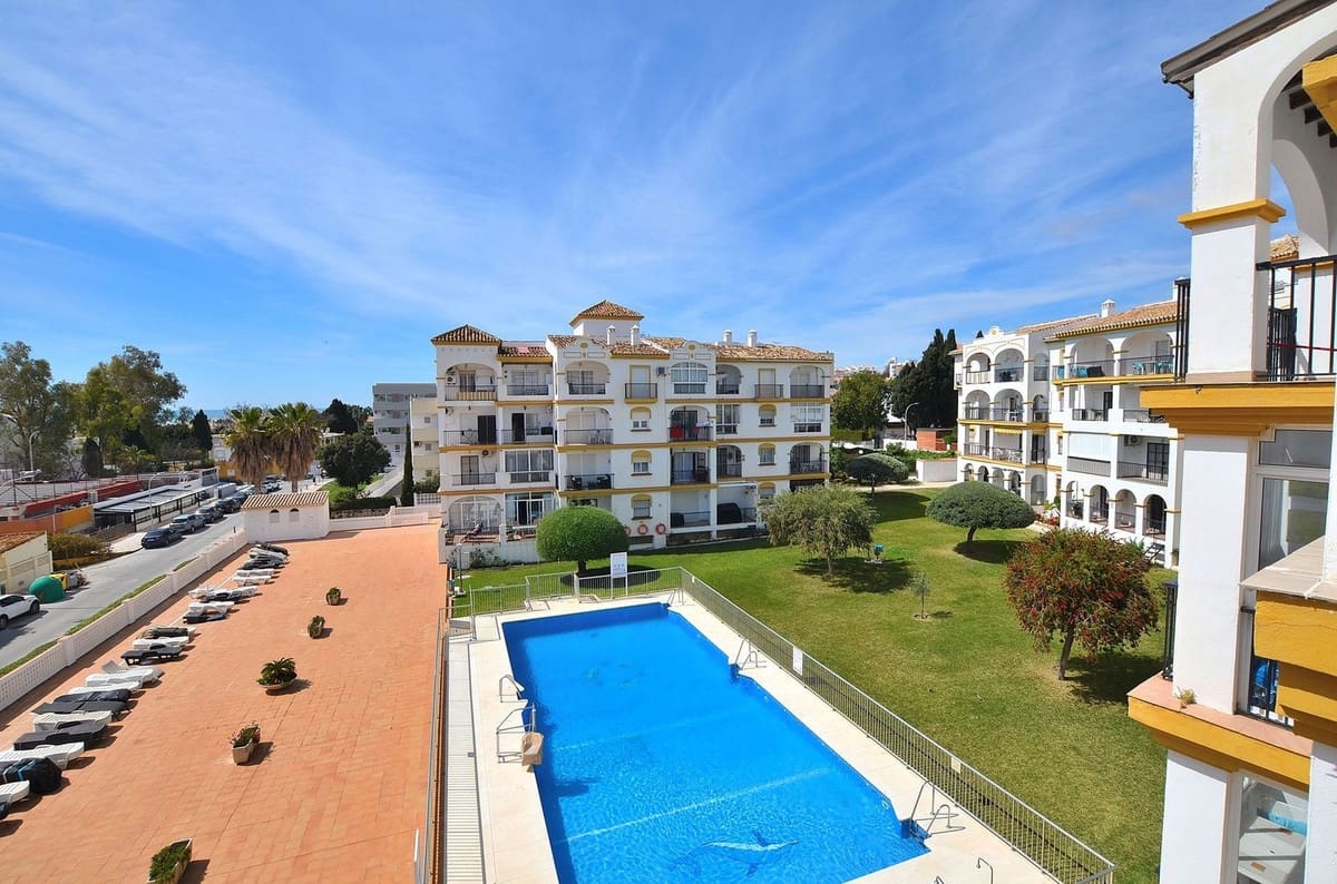 2 quarto Penthouse para venda em Fuengirola com piscina - 325 000 € (Ref: 9747289)