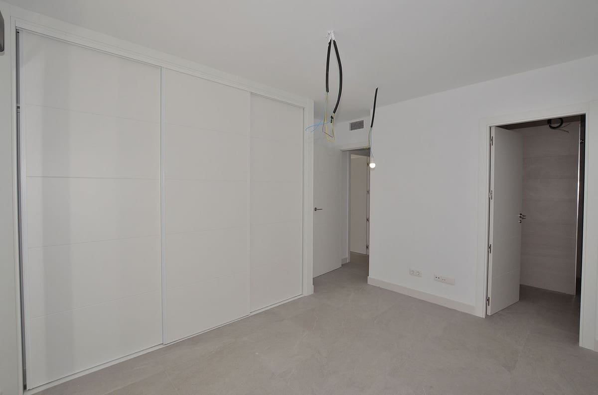 2 slaapkamer Appartement te koop in Fuengirola met garage - € 495.000 (Ref: 9778919)