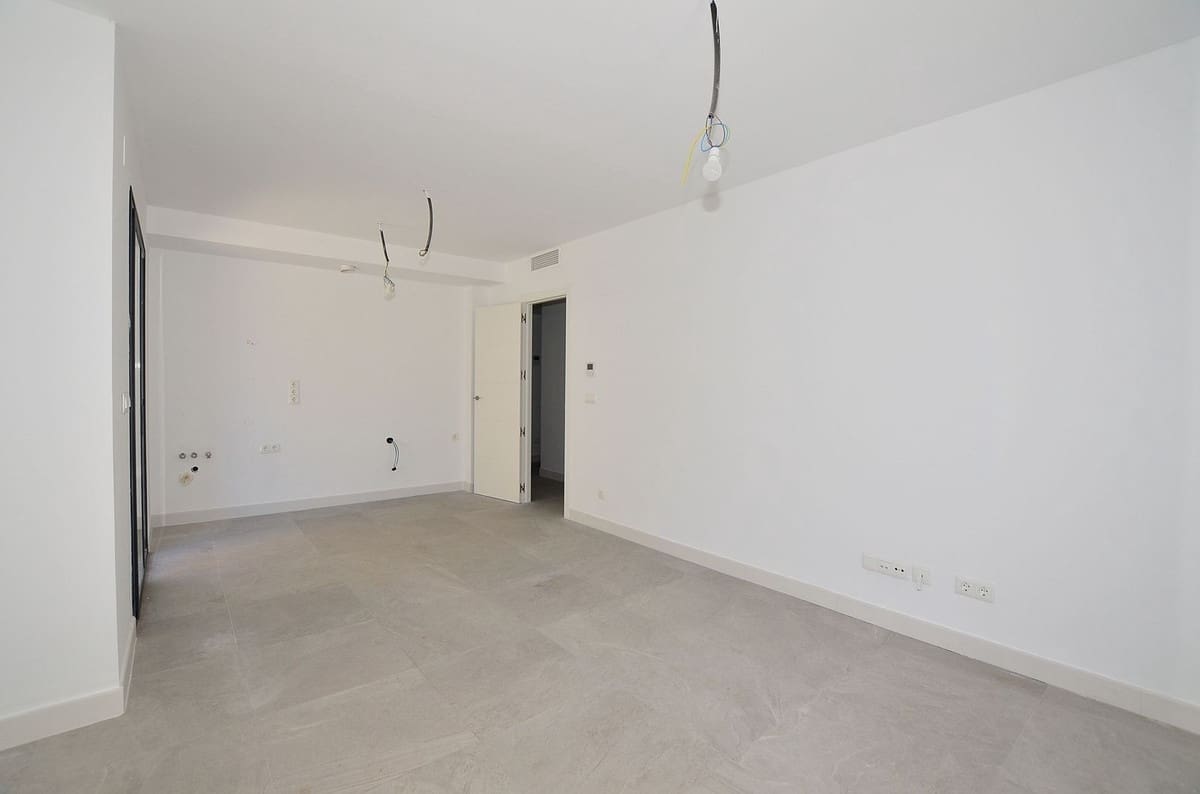 2 slaapkamer Appartement te koop in Fuengirola met garage - € 495.000 (Ref: 9778919)