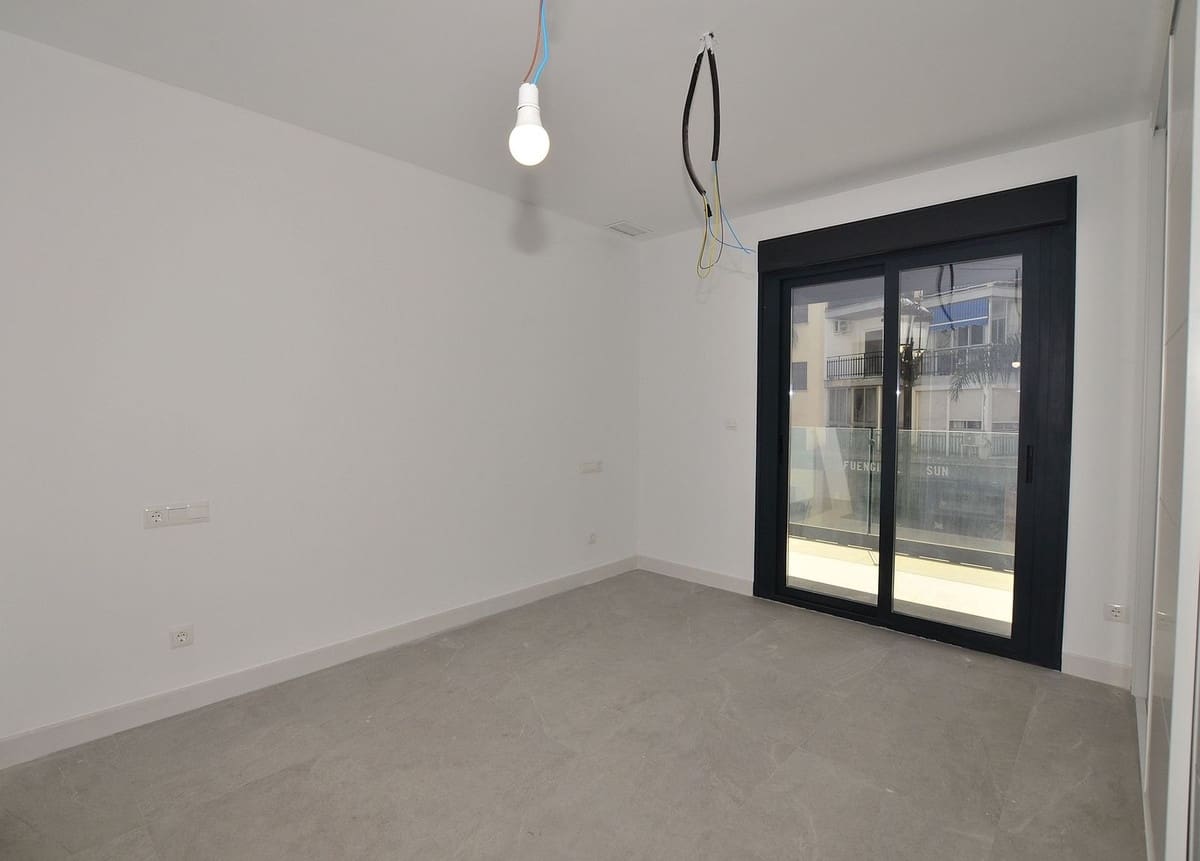 2 slaapkamer Appartement te koop in Fuengirola met garage - € 495.000 (Ref: 9778919)