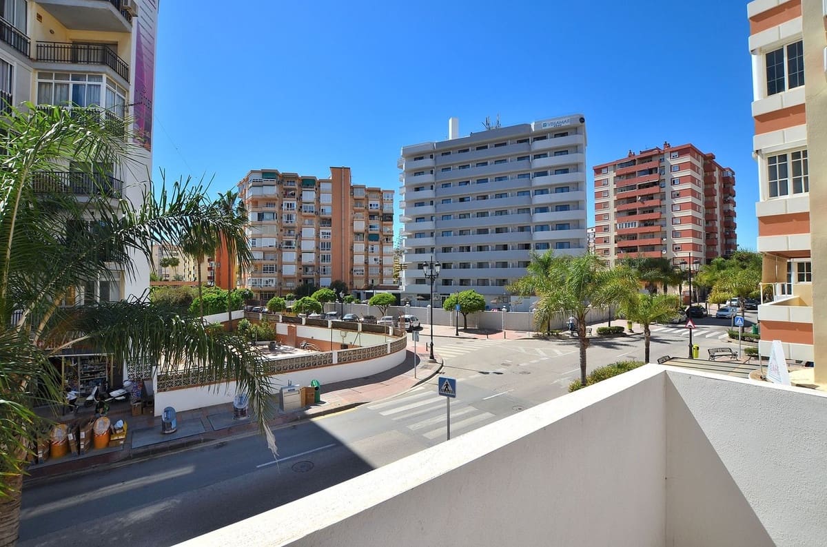 2 slaapkamer Appartement te koop in Fuengirola met garage - € 495.000 (Ref: 9778919)