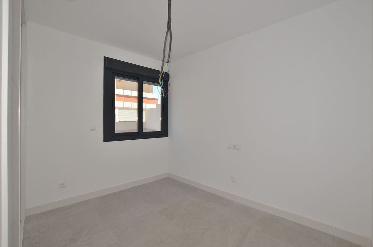 Apartamento de 2 habitaciones en Fuengirola en venta con garaje - 495.000 € (Ref: 9778919)