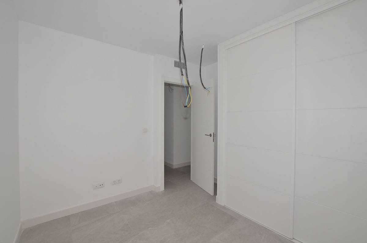 Apartamento de 2 habitaciones en Fuengirola en venta con garaje - 495.000 € (Ref: 9778919)