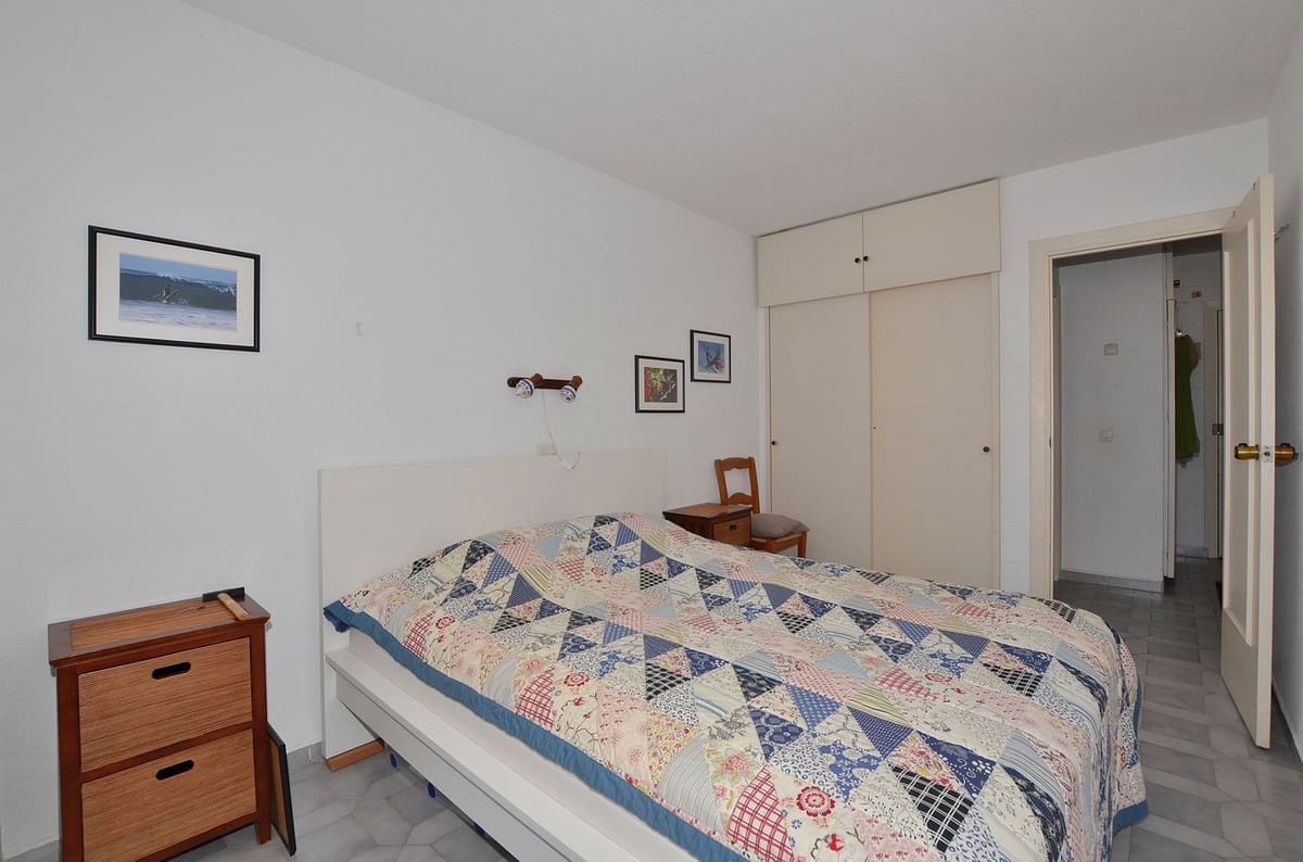 1 bedroom Penthouse for sale in Benalmadena Costa with pool - € 225,000 (Ref: 9807245)