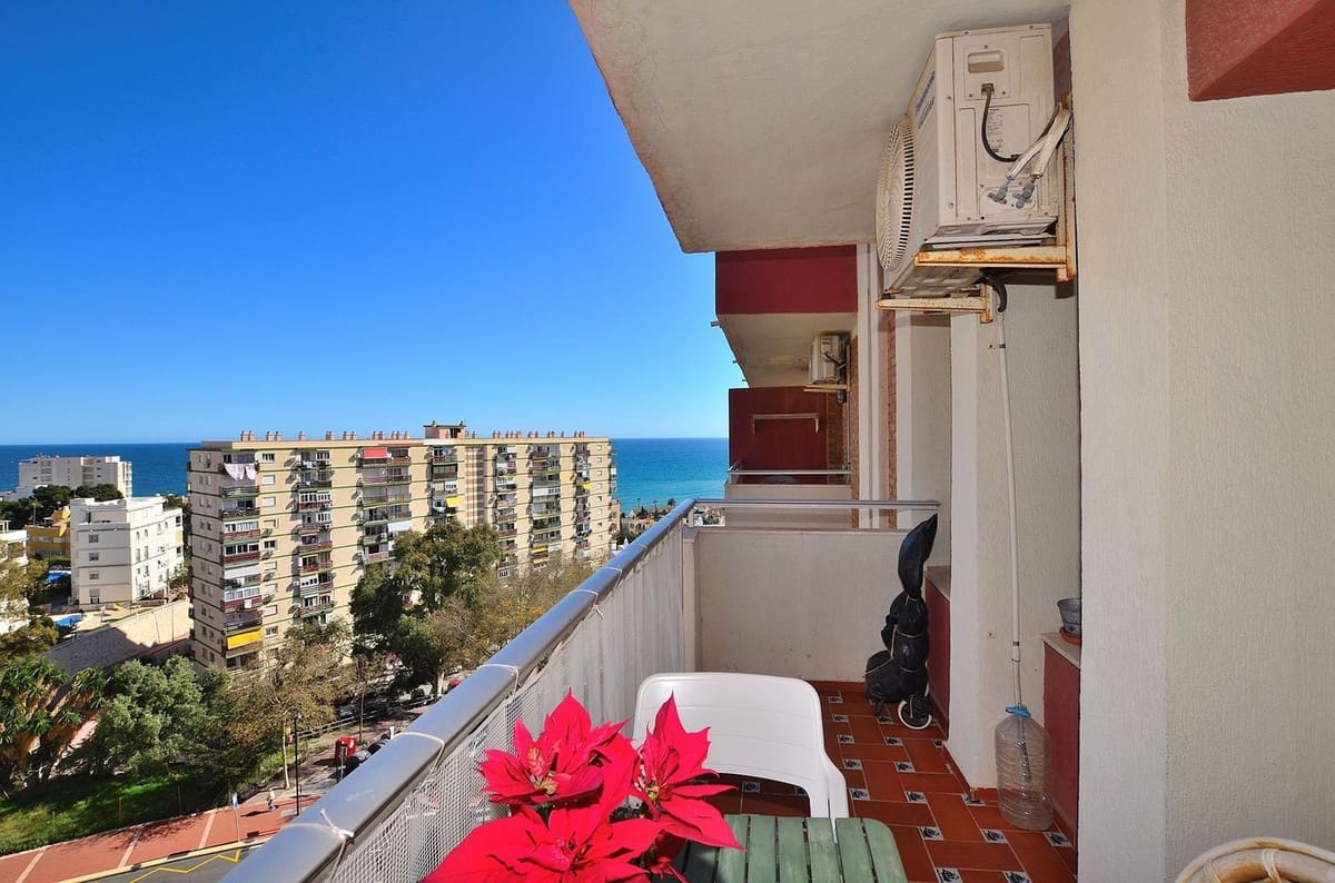 1 bedroom Penthouse for sale in Benalmadena Costa with pool - € 225,000 (Ref: 9807245)