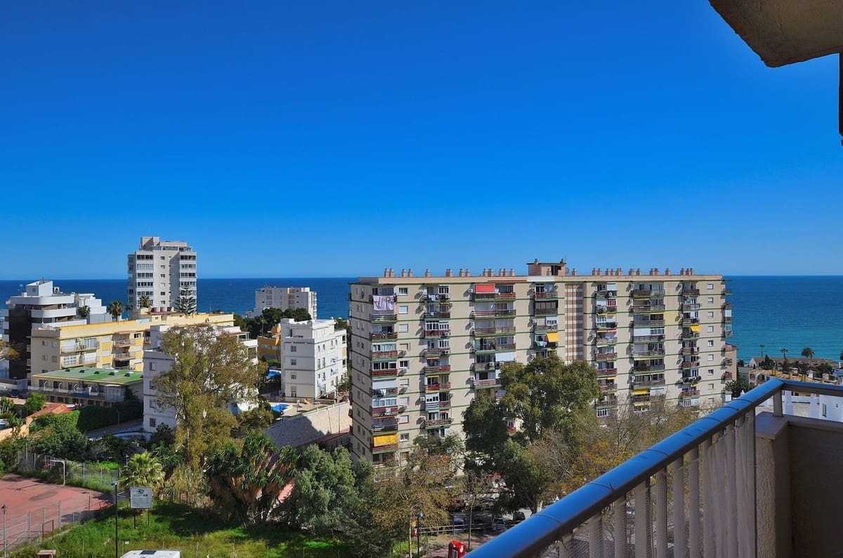 1 bedroom Penthouse for sale in Benalmadena Costa with pool - € 225,000 (Ref: 9807245)