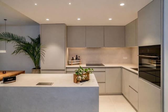 3 chambre Appartement à vendre à Benalmádena pueblo, Benalmádena avec piscine garage - 549 000 € (Ref: 9809464)