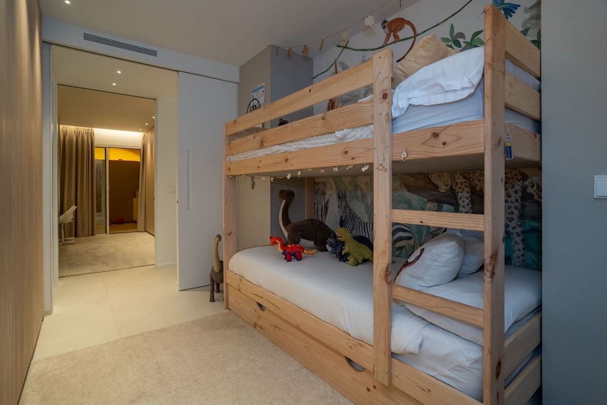 3 bedroom Apartment for sale in Benalmadena with pool garage - € 549,000 (Ref: 9809464)