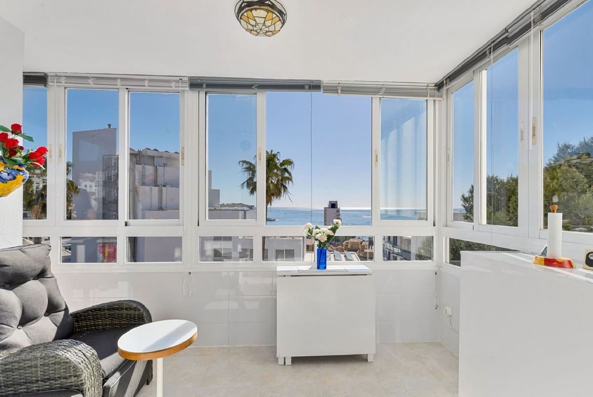 1 bedroom Apartment for sale in Benalmadena Costa with pool - € 245,000 (Ref: 9818856)