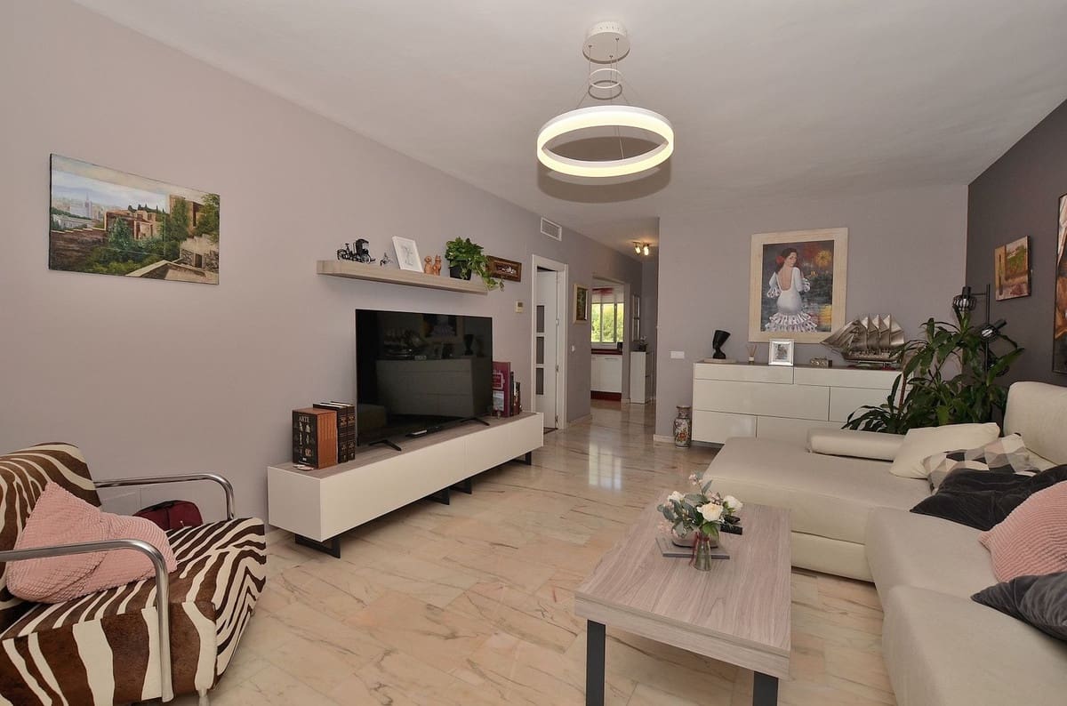 3 bedroom Penthouse for sale in Benalmadena with pool garage - € 595,000 (Ref: 9827561)