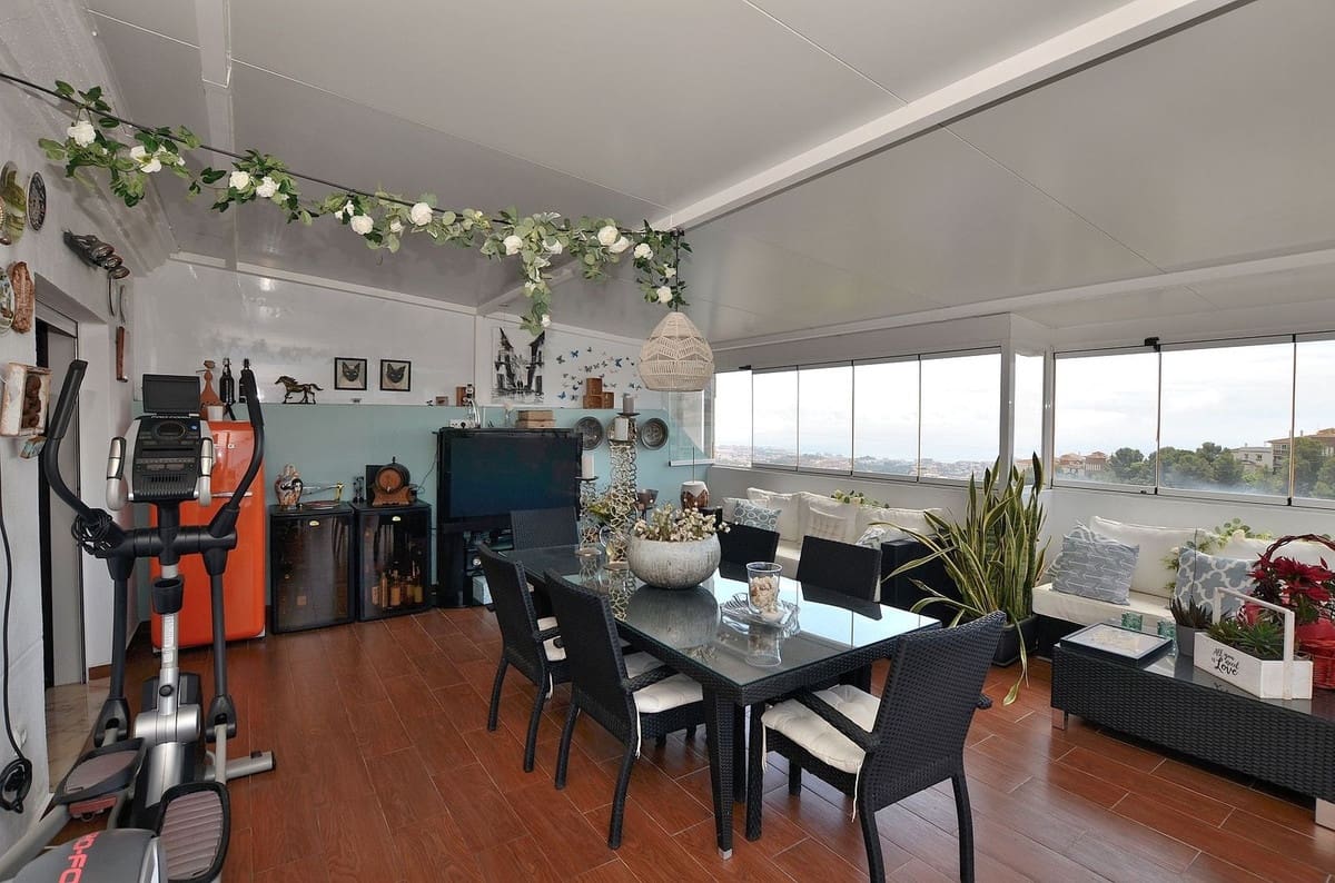 3 bedroom Penthouse for sale in Benalmadena with pool garage - € 595,000 (Ref: 9827561)