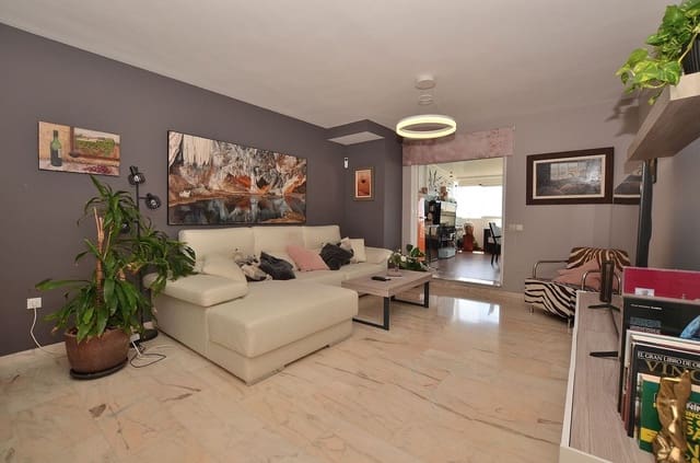 3 makuuhuone Kattohuoneisto myytävänä paikassa Benalmádena pueblo, Benalmádena mukana uima-altaan 
autotalli - 595 000 € (Ref: 9827561)