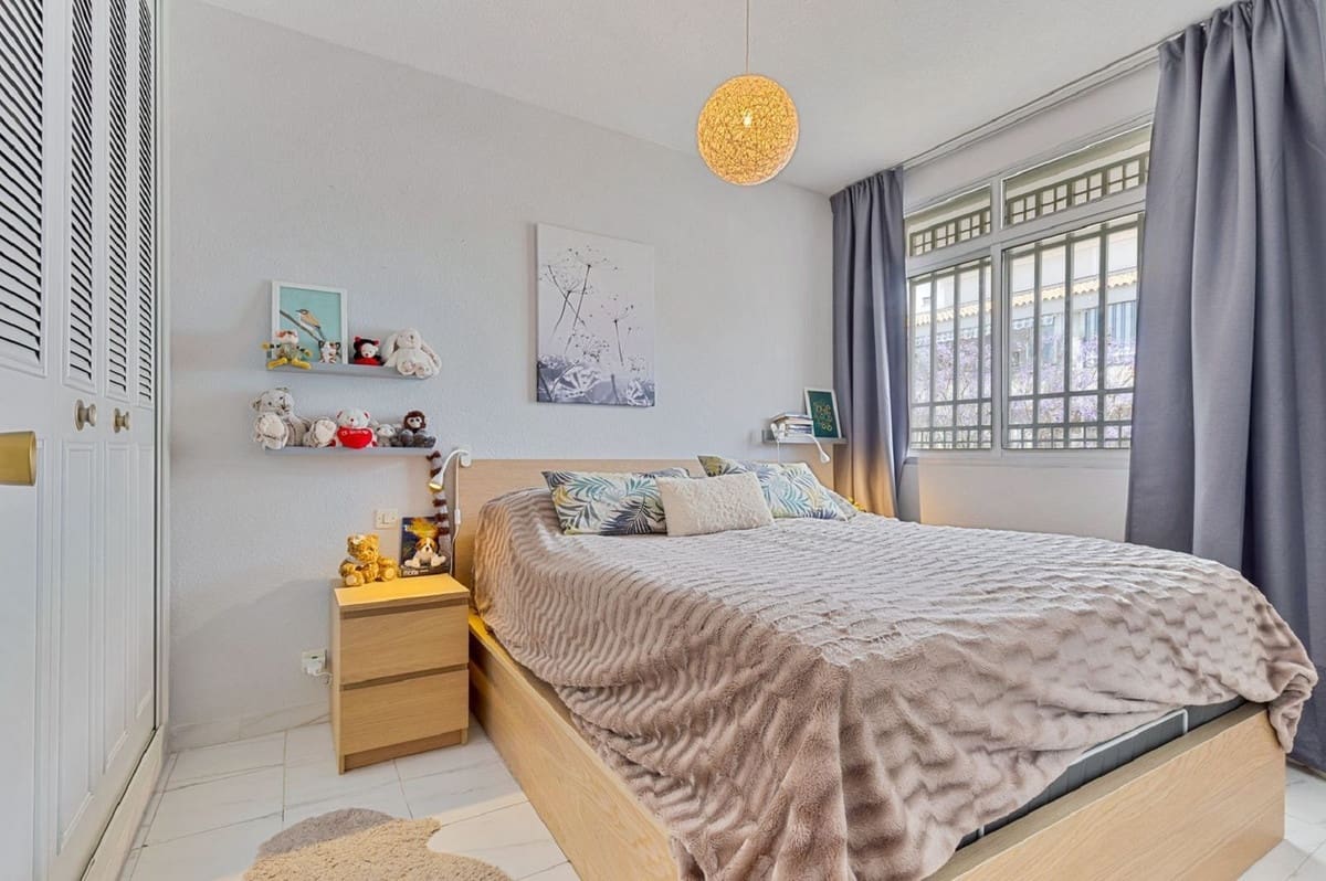 Apartamento de 1 habitación en Fuengirola en venta con piscina - 235.000 € (Ref: 9844424)