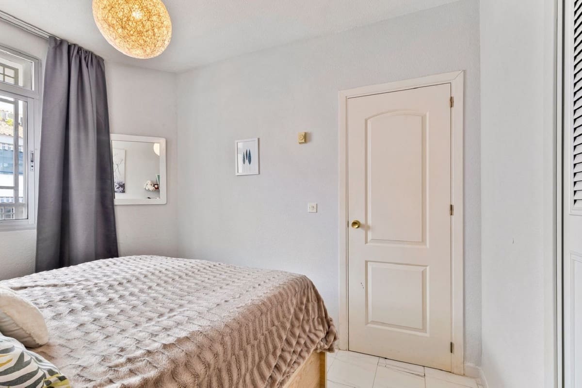 Apartamento de 1 habitación en Fuengirola en venta con piscina - 235.000 € (Ref: 9844424)