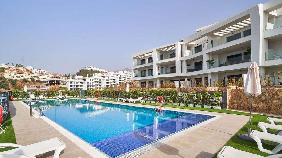 2 chambre Penthouse à vendre à Fuengirola avec piscine garage - 649 000 € (Ref: 9852166)