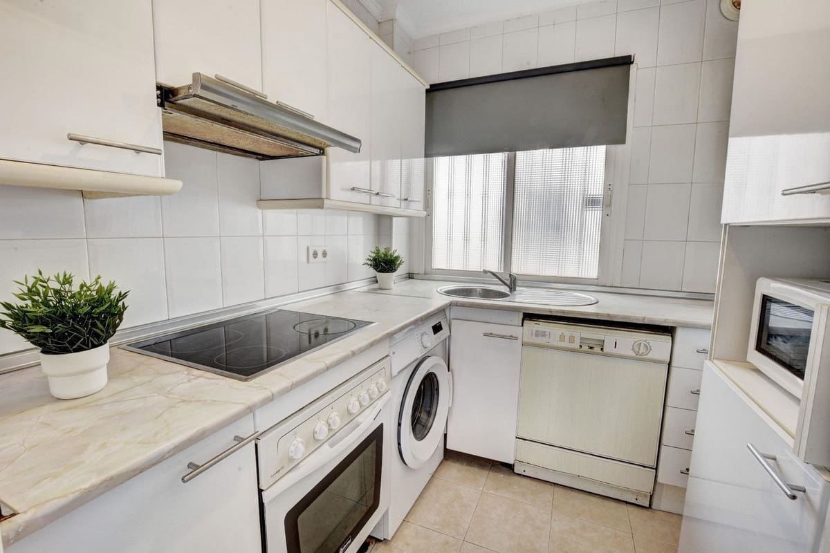 2 soveværelse Lejlighed til salg i Arroyo de la Miel med swimmingpool garage - € 289.000 (Ref: 9858736)