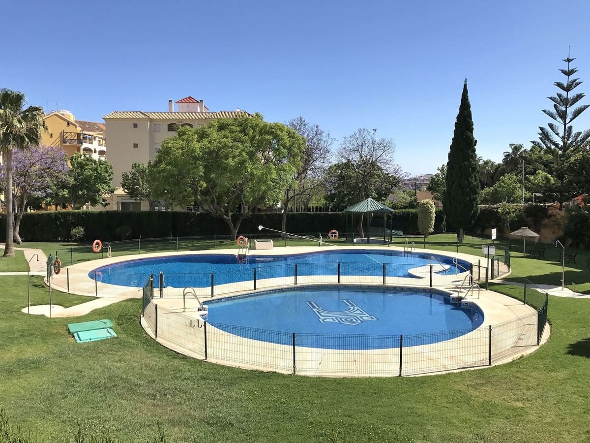 2 soveværelse Lejlighed til salg i Arroyo de la Miel med swimmingpool garage - € 289.000 (Ref: 9858736)