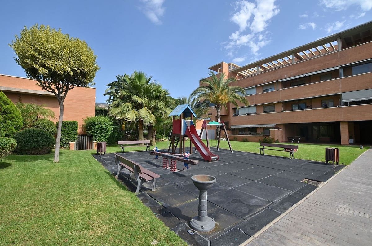 2 slaapkamer Appartement te koop in Torremolinos met zwembad garage - € 369.000 (Ref: 9883610)
