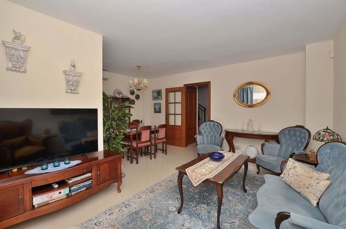 4 sovrum Hus till salu i Benalmadena Costa med pool garage - 525 000 € (Ref: 9915148)