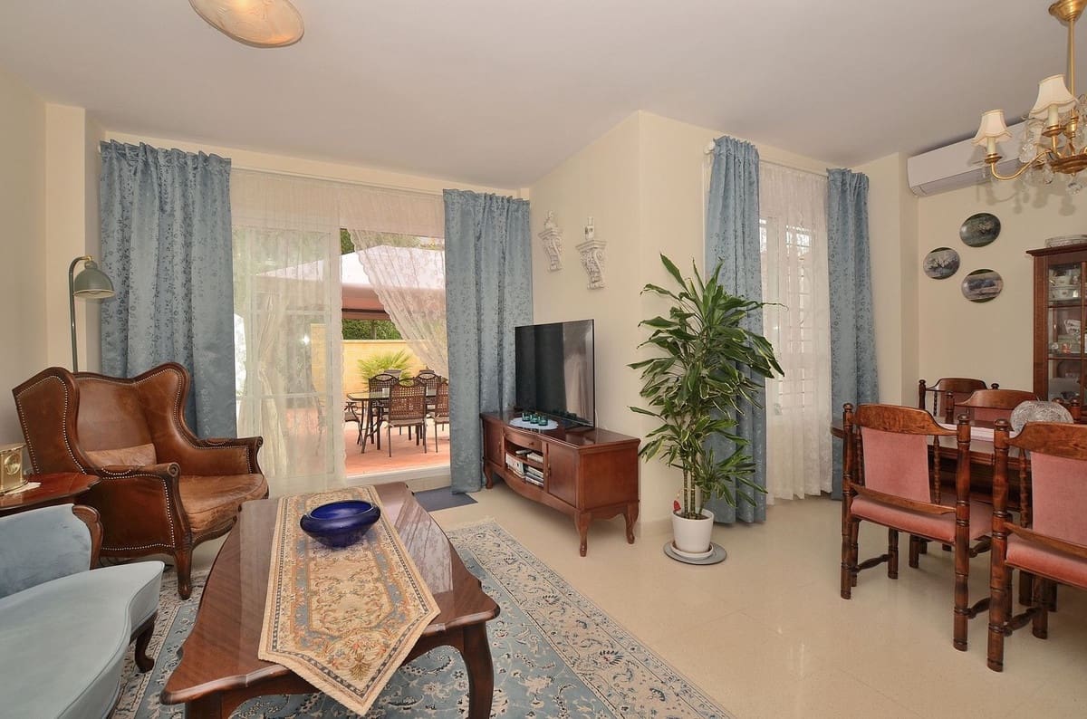 4 sovrum Hus till salu i Benalmadena Costa med pool garage - 525 000 € (Ref: 9915148)