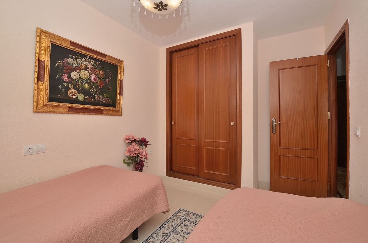 4 sovrum Hus till salu i Benalmadena Costa med pool garage - 525 000 € (Ref: 9915148)