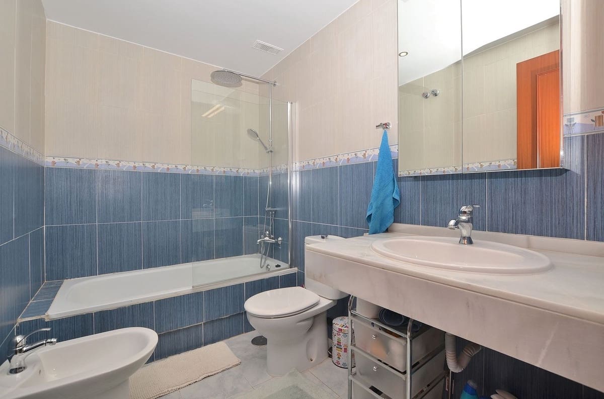 4 sovrum Hus till salu i Benalmadena Costa med pool garage - 525 000 € (Ref: 9915148)