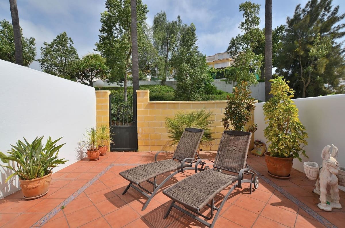 4 sovrum Hus till salu i Benalmadena Costa med pool garage - 525 000 € (Ref: 9915148)