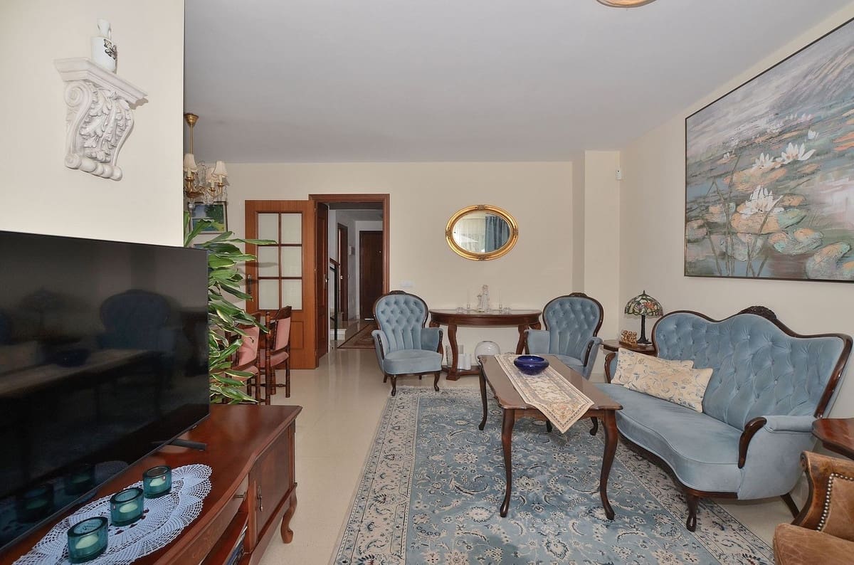 4 sovrum Hus till salu i Benalmadena Costa med pool garage - 525 000 € (Ref: 9915148)