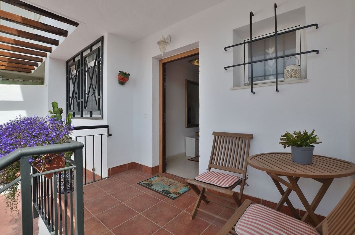 4 sovrum Hus till salu i Benalmadena Costa med pool garage - 525 000 € (Ref: 9915148)