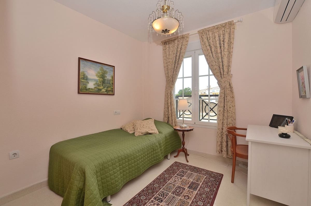 4 sovrum Hus till salu i Benalmadena Costa med pool garage - 525 000 € (Ref: 9915148)